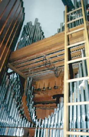 Main Chamber Pipework, Double-Decked Manual Chests