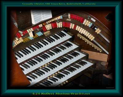 Click here to download a 3059 x 2403 JPG image showing the console of the Granada Theatre's 4/24 Mighty Robert Morton/WurliTzer Theatre Pipe Organ.