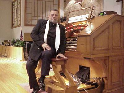 Click here to download a 640 x 480 JPG image of Chaz Bender at the console of the J. Tyson Forker Memorial 4/32 Mighty WurliTzer Theatre Pipe Organ installed at Crace Baptist Church in Sarasota, Florida.