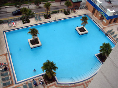 Click here to download a 2592 x 1944 JPG image showing the hotel swimming pool as viewed from a thirteenth floor  window.