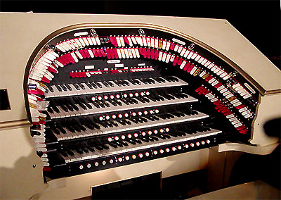 Click here to download a 581 x 513 JPG image showing the stop sweep of the George Wright Memorial 4/21 WurliTzer Theatre Pipe Organ installed at Grant Union High School in Sacramento, California.