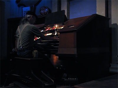 Click here to download a 2592 x 1944 JPG image showing the Bone Doctor at the console of the Granada Theatre's 4/24 Mighty Robert Morton/WurliTzer Theatre Pipe Organ.