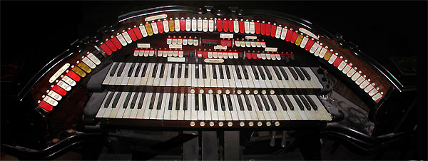 Click here to download a 6141 x 2311 JPG image showing the San Bernardino 2/10 Mighty WurliTzer Style 216 Console stop sweep.