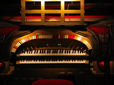 Click here to download a 1547 x 1145 JPG image showing the stop sweep of the 2/7 Grande Barton Theatre Pipe Organ installed at the Ironwood Theatre in Ironwood, Michigan.