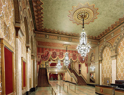 Click here to download a 640 x 488 JPG image showing the lobby looking toward the balconey stairs.