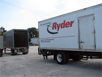 Click here to download a 2592 x 1944 JPG image shoving the Ryder truck docking with the trailer at ABF in Tampa.