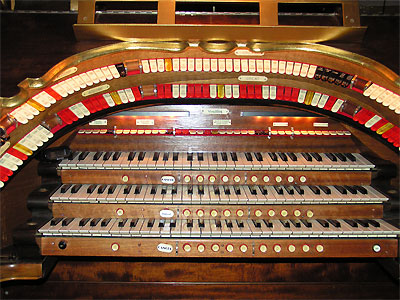 Click here to download a 3648 x 2736 JPG image showing the plaYING TABLE of the 3/12 Mighty WurliTzer Theatre Pipe Organ installed at the Paramount Theatre in Middletown, New York.