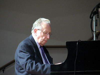 Click here to download a 2592 x 1944 JPG image showing Ralph Wolf at the Steinway Concert Grand Piano at Grace Baptist Church.