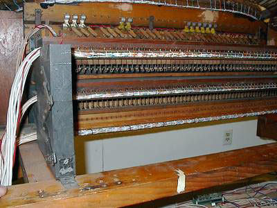 Click here to download a 1600 x 1200 JPG image showing the back of the organ with new wiring throughout.