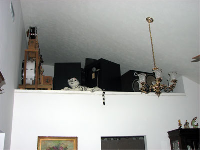 Click here to download a 2272 x 1704 JPG image showing some of the loudspeakers and toys.