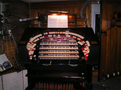 Click here to download a 800 x 600 JPG image showing one of the club members' VTPOconsole.