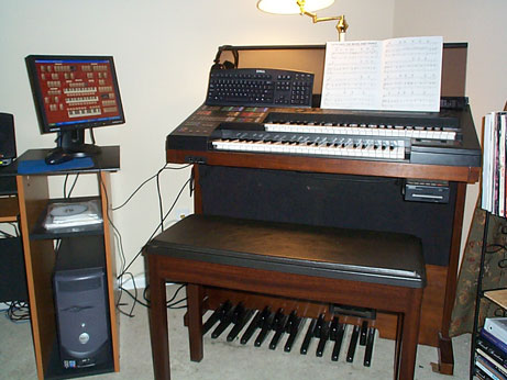 Click here to download a 1152 x 864 JPG image of the Yamaha organ controlling Sue's Mighty MidiTzer.