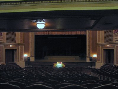 Click here to download a 2816 x 2112 JPG image showing the stage of the auditorium.