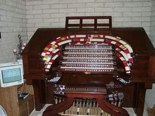 Click here to see the 5/36 Mighty WurliTzer Theatre Pipe Organ installed at the Brown Residence in Phoenix, Arizona.