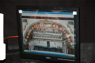 Click here to download a 1504 x 1000 JPG image of the LCD monitor on the organ computer showing the Hauptwerk 2 stop sweep screen.