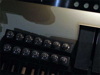 Click here to download a 2592 x 1944 JPG image showing the toe studs and swell shoes of the 3/19 Mighty WurliTzer Theatre Pipe Organ.