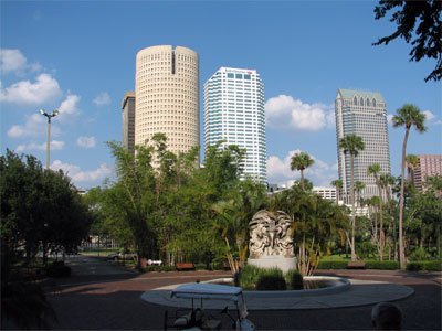 Click here to download a 2592 x 1944 JPG image showing the skyline of Tampa from the front steps of Plant Hall.