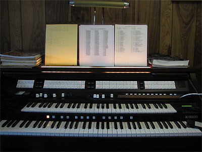 Click here to download a 2592 x 1944 JPG image showing the stop sweep of the Mighty Rodgers/Artisan organ.