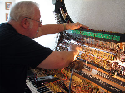 Click here to download a 2592 x 1944 JPG image showing Cyrus Roton working on the Conn 650 Theatre Organ.