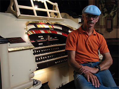 Click here to download a 2592 x 1944 JPG image showing the Bone Doctor posing for a publicity shot at the console of the 3/19 Mighty WurliTzer Theatre Pipe Organ at the Civic Theatre in Akron, Ohio.