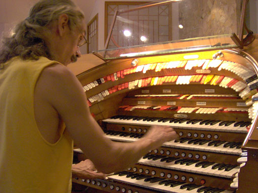 The Bone Doctor finally gets to play the J. Tyson Forker Memorial 4/32 Mighty WurliTzer Theatre Pipe Organ. Click here to download a 2048 x 1536 pixel JPG of this picture.