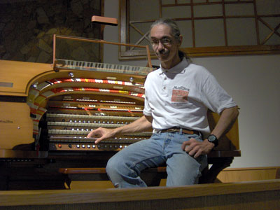 Click here to download a 2592 x 1944 JPG image showing the Bone Doctor posing for a publicity shot at the console of the J. Tyson Forker Memorial 4/23 Mighty WurliTzer Theatre Pipe Organ installed at Grace Baptist Church in Sarasota, Florida. Photo by Tom Hoehn.