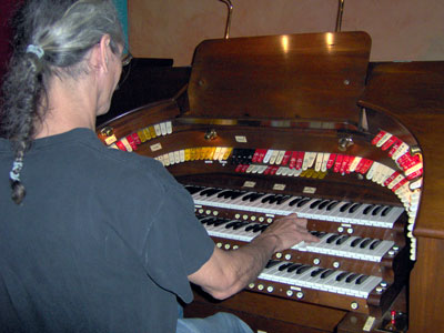 Click here to download a 2048 x 1536 JPG image showing the Bone Doctor at the console of the 3/14 Robert Morton Theatre Pipe Organ installed at the Polk Theatre in Lakeland, Florida.