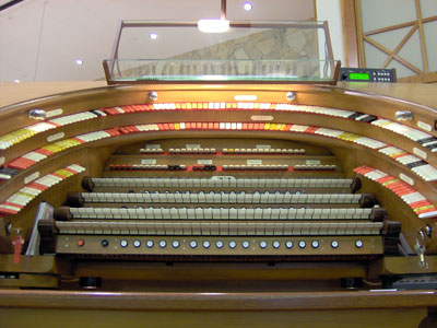 Click here to download a 2032 x 1534 JPG image showing the keydesk of the J. Tyson Forker Memorial 4/32 Mighty WurliTzer Theatre Pipe Organ as seen from floor level.