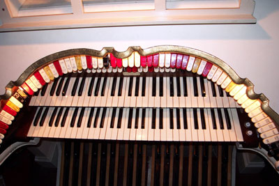 Click here to download a 2160 x 1440 JPG image showing the stop sweep of the 2/11 Mighty WurliTzer Theatre Pipe Organ at the Lafayette Theatre that Eugene played for the songs below.