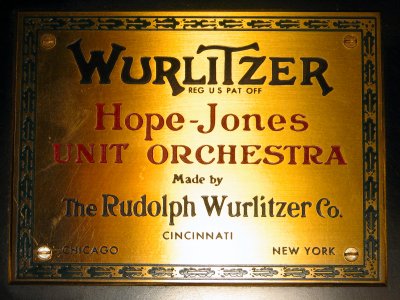 Click here to download a 2592 x 1944 JPG image showing one of the two WurliTzer badges.