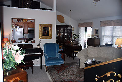 Click here to download a 640 x 429 JPG image showing the view toward the kitchen.
