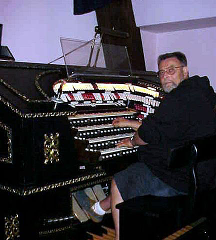 Chaz Bender at the console of the Grand Dutchess, a 4/100 Mighty WurliTzer hybrid Theatre Pipe Organ installed at the Kirk of Dunedin in Dunedin, Florida.