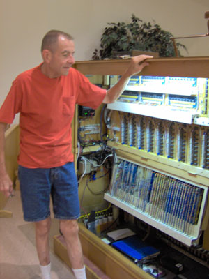 Click here to download a 1536 x 2032 JPG image showing Norman Arnold working on the console of the J. Tyson Forker Memorial 4/32 Mighty WurliTzer Theatre Pipe Organ.