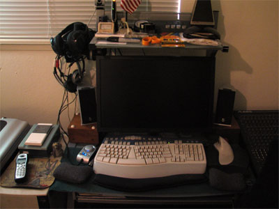 Click here to download a 2592 x 1944 JPG image showing Webmaster's Desk at the Walnut Hill Office of Operations.