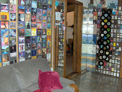 Click here to download a 2046 x 1536 JPG image showing the comfortable lobby at Progressive Media & Music in Tampa, Florida.