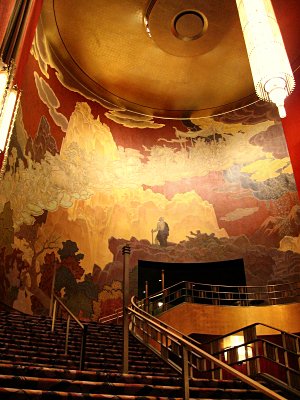 Click here to download a 1200 x 1600 JPG image showing the lobby of the Radio City Music Hall.