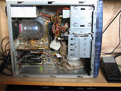 Click here to download a 2592 x 1944 JPG image showing the computer running Dan Rowland's Mighty MidiTzer.