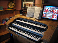 Click here to see Dan Rowland's Mighty MidiTzer Style 260 Special Virtual Theatre Pipe organ.