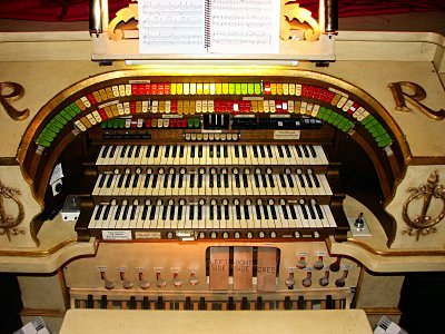 Click here to download a 2816 x 2112 JPG image showing the stop sweep of the 3/11 Mighty Mller Theatre Pipe Organ installed at the Rylander Theatre in Americus, Georgia.