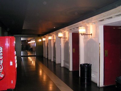 Click here to download a 640 x 480 JPG image showing the hallway at the rear of the auditorium.