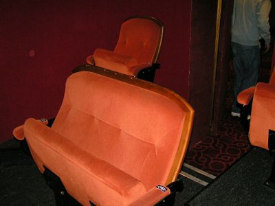 Click here to download a 640 x 480 JPG image showing the Royal seats.