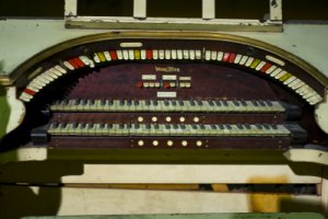Click here to learn more about the 2/7 Mighty WurliTzer Theatre Pipe Organ originally installed at the Skandia Theatre in Stockholm, Sweden.