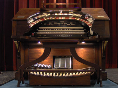 Click here to download a 2048 x 1536 JPG image of the Tampa Theatre 3/14 Mighty WurliTzer Theatre Pipe Organ.